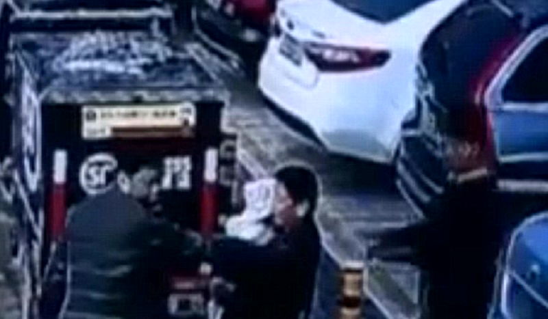 Chinese Dad Tries to Sell Own Baby to Buy a Car