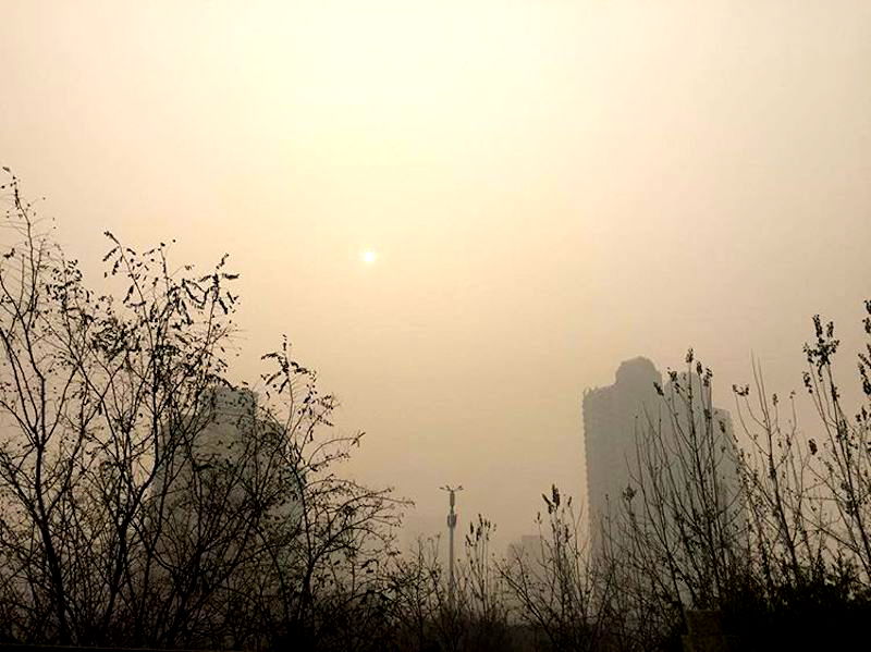 Beijing’s Smog is So Bad, People No Longer Need Instagram Filters on Photos