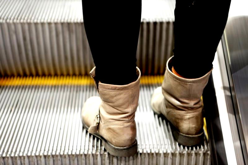 China Says We’ve Been Riding Escalators All Wrong