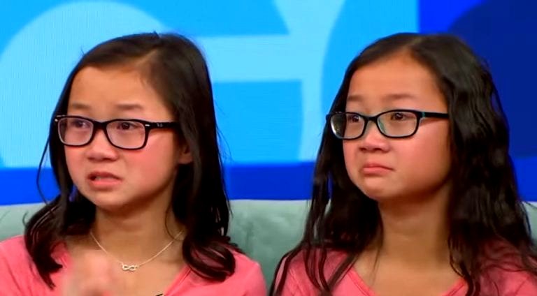 Chinese Twin Sisters Separated at Birth Meet for First Time in 10 Years