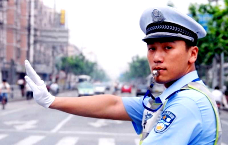 Rude Chinese Police Officers Sent to 5-Star Luxury Hotel to Learn Good Manners