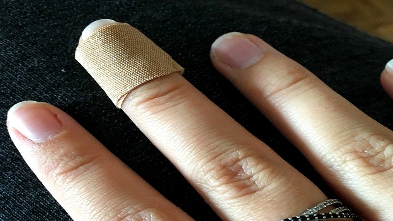 Genius Japanese Lifehack Will Change How You Use a Bandage Forever