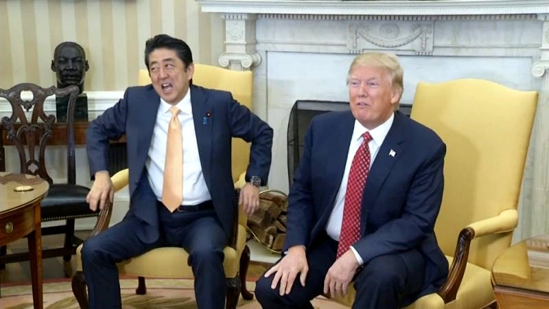 Martial Arts Experts Show How to Defeat Donald Trump’s Awkward Handshake