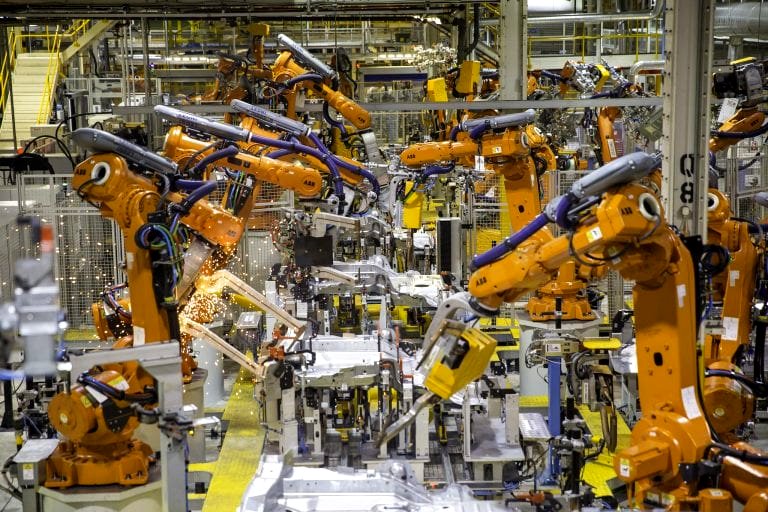 Chinese Factory Replaces 90% Of Its Workers With Robots, Productivity Increases 250%