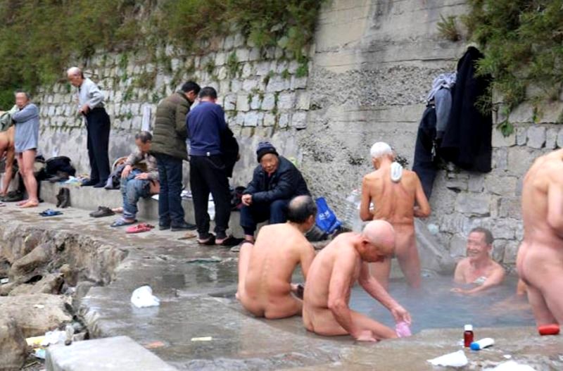 People Don’t Appreciate Chinese Grandpas Getting Naked in a Hot Spring After Flood