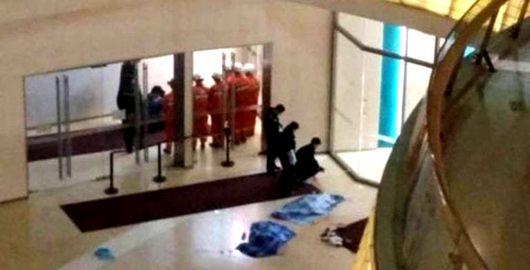 Two Toddlers Killed Instantly After Falling From Parent’s Arms in Chinese Mall