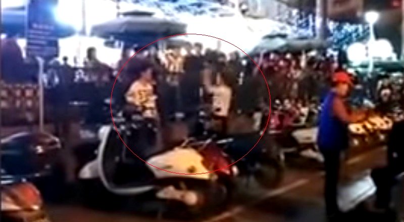 Chinese Man’s Proposal Ends in Humiliation Because He Doesn’t Own a Toilet