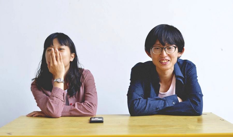 Japanese Women Choose Between Short Handsome Men or Tall Plain-Looking Men in Dating Survey