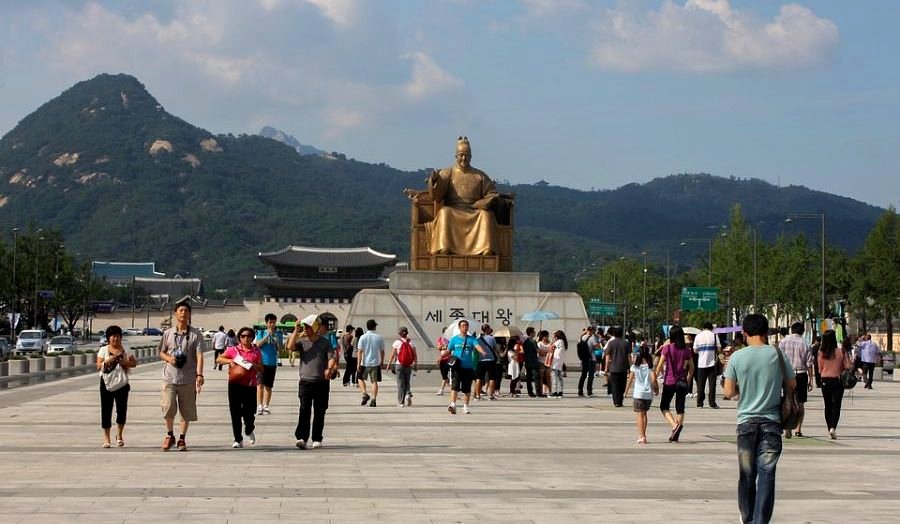 Beijing Orders Travel Agencies Not to Send Tourists to South Korea