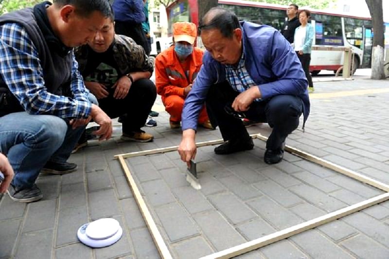 Netizens are Outraged at China’s New Way to Measure How Hard Street Cleaners Work