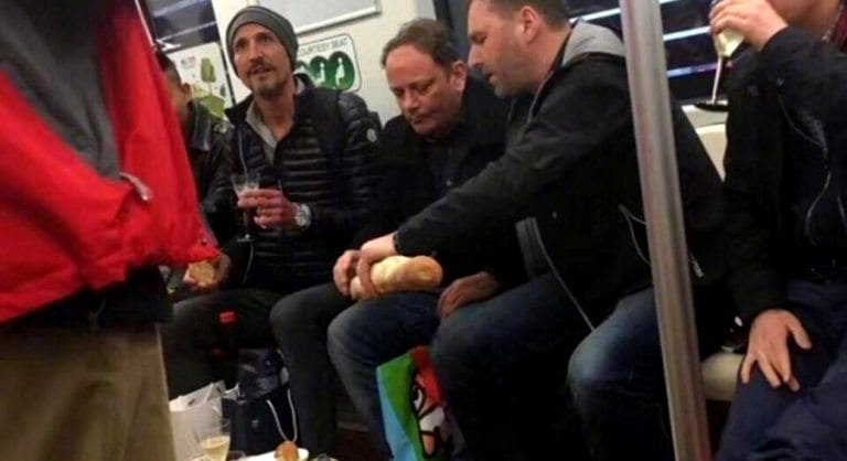 Foreigners Set Up a Table to Eat in Shanghai Metro, Locals Angry Over Double Standards