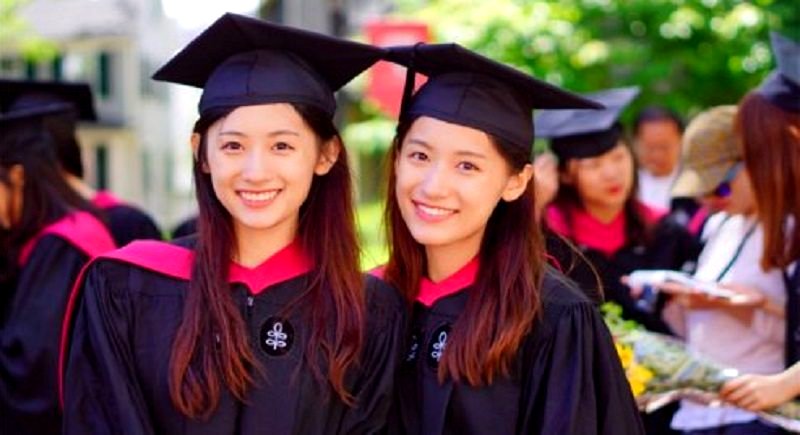 Chinese Twins Become Internet Famous After Finishing Harvard Grad School in One Year