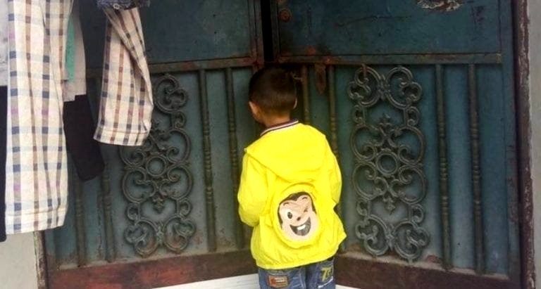 Chinese Boy Returns Home From School Only to Find He’s Been Abandoned