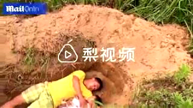 Heartbroken Father Digs Grave For His Critically Ill Daughter Because He Has No Money