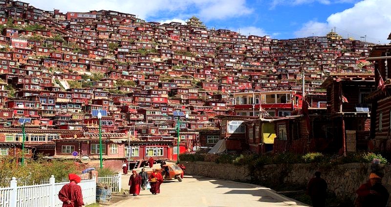China is Demolishing the World’s Largest Tibetan Buddhist Institution, Displacing Thousands of Monks