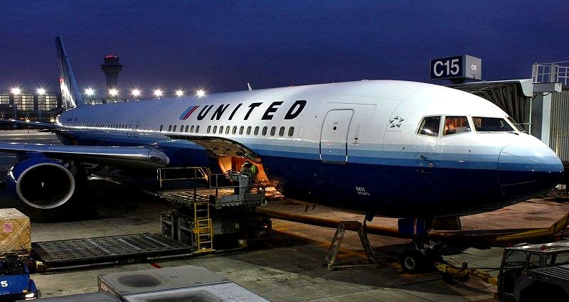 Indian Passenger Accused of Groping Teen While Sleeping on United Airlines Flight