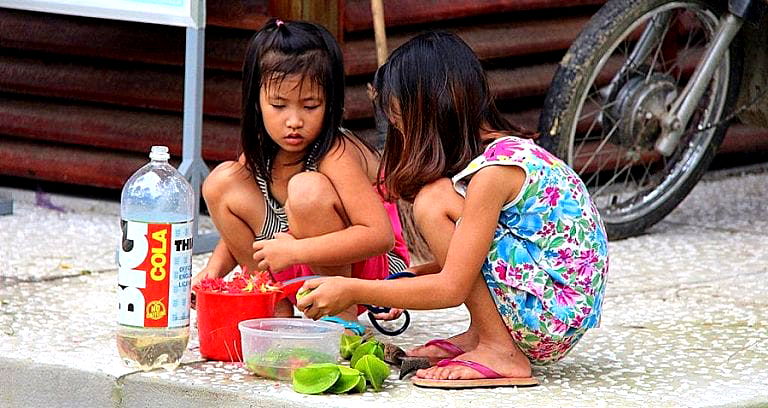 Vietnamese Consumers Give The Most to Charity, According to Survey