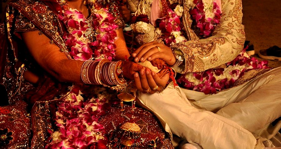 Child Bride Uses Facebook Posts to Get Her Marriage to Alcoholic Husband Annulled in India