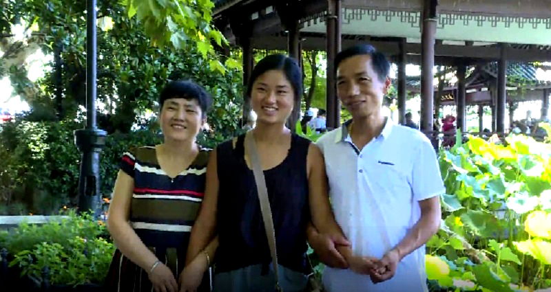 Adopted Chinese Girl Meets Biological Parents for the First Time in 20 Years