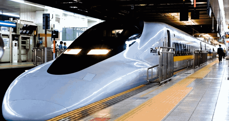 Japanese Bullet Train Almost Speeds Off With 200 Passengers Left Behind