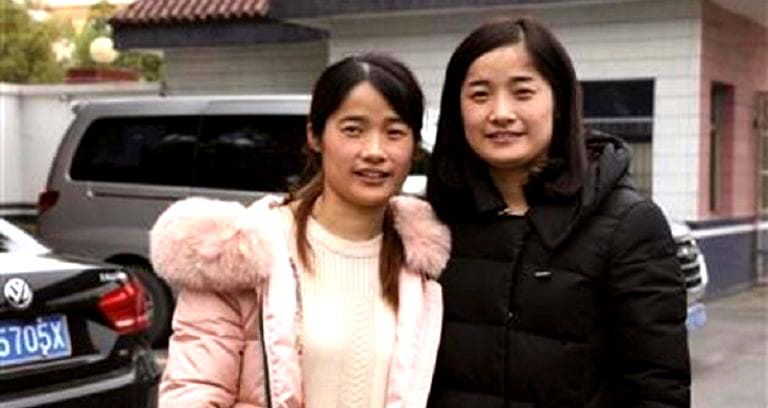 Chinese Twin Sisters Discover Each Other After 26 Years When Police Suspect Identity Fraud