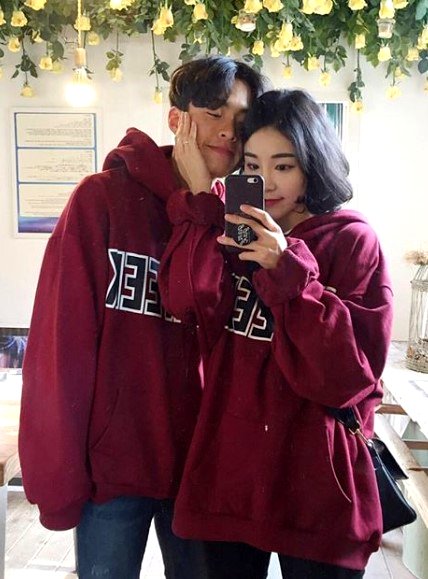 Chinese Couples Dress Like Twins