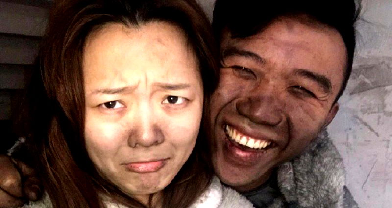 Chinese Couple Poses For Happy Selfie After House Almost Burns Down