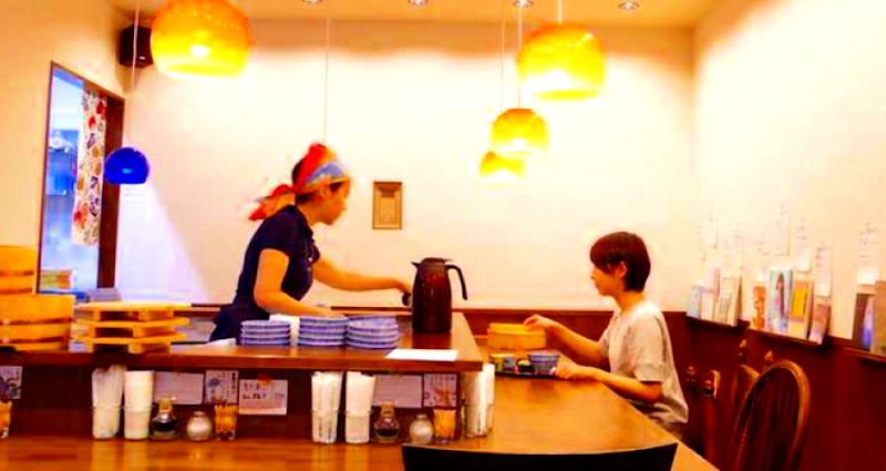 Japanese Restaurant Lets People Who Can’t Afford to Eat Work 50 Minutes For Food