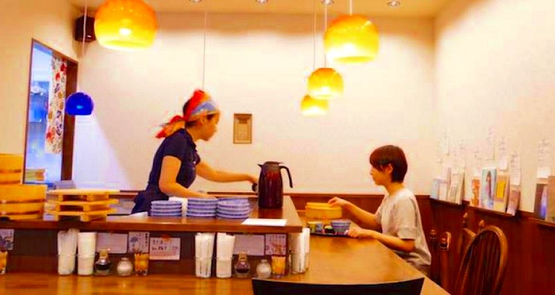 Japanese Restaurant Lets People Who Can’t Afford to Eat Work 50 Minutes For Food