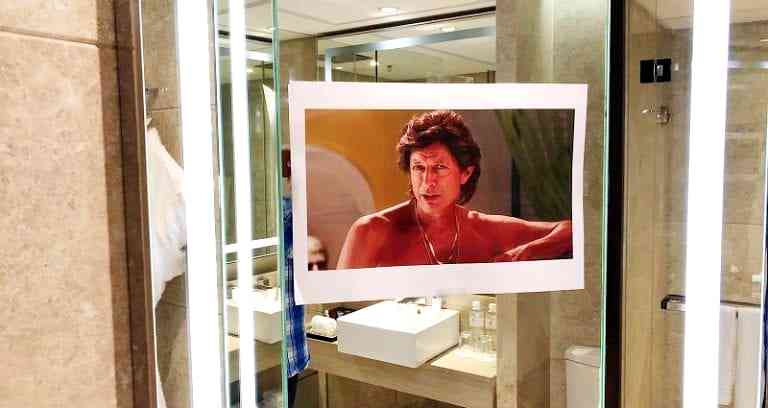 Couple Requests One Jeff Goldblum Photo in Their Room, Singapore Hotel Goes Full Goldblum