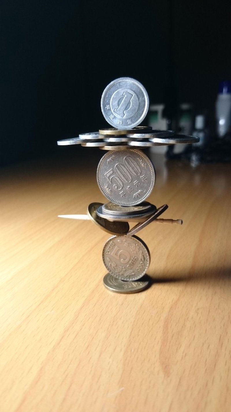 Japanese Coin Stacker Creates Mind Bending Structures on Twitter