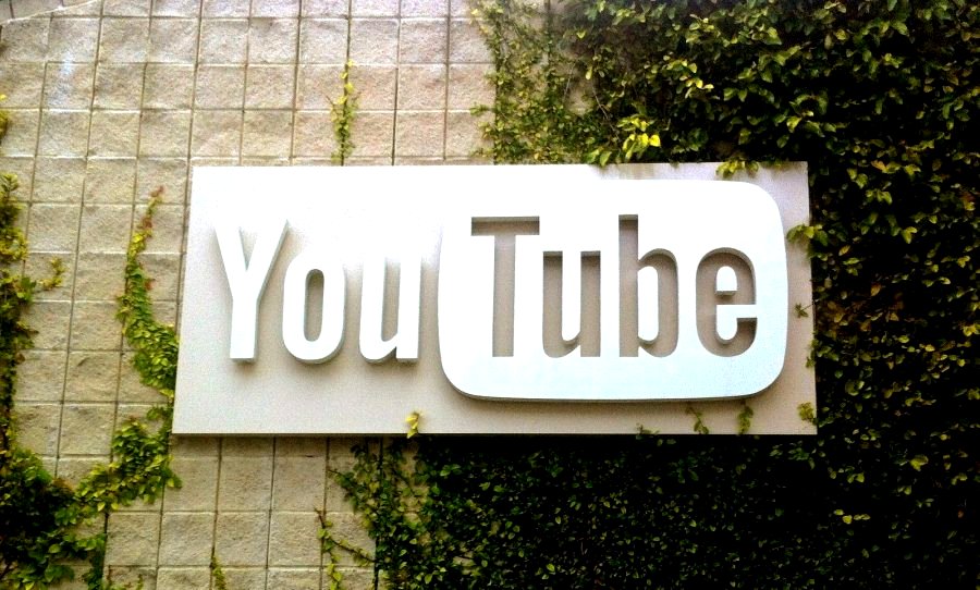 YouTube Sued By Ex-Employee For Allegedly Refusing to Hire Asian and White Men
