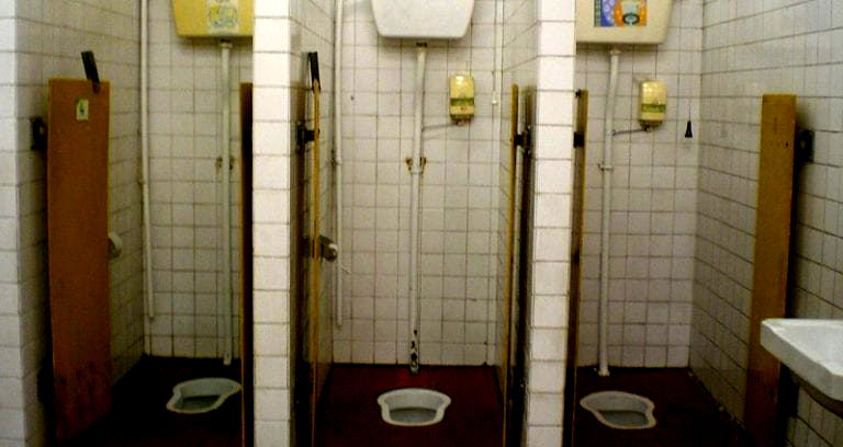 In China, You Now Need a Bachelor’s Degree to Become a Toilet Manager