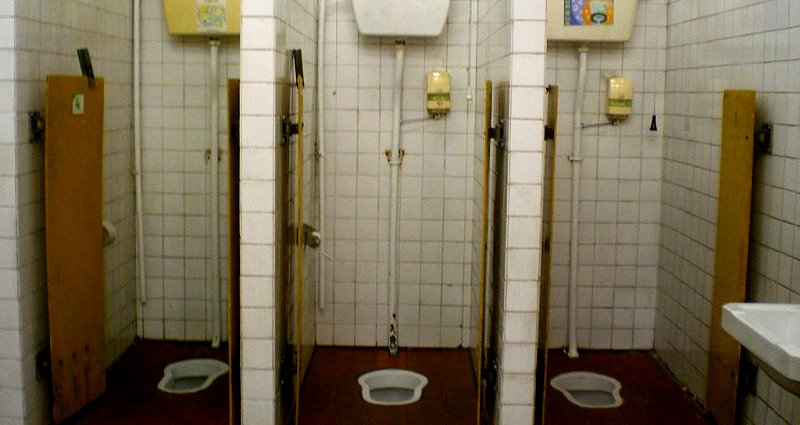 In China, You Now Need a Bachelor’s Degree to Become a Toilet Manager