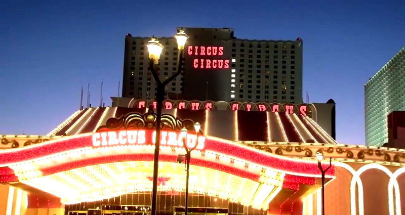 Vietnamese Couple Found Stabbed Inside Circus Circus Hotel in Las Vegas