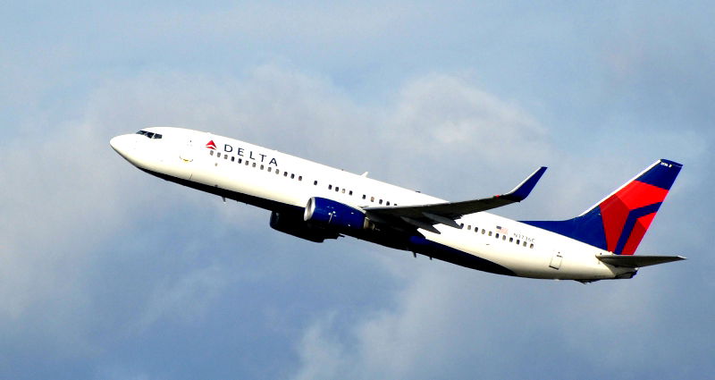 Former Employees Sue Delta Airlines for Firing Them After Speaking in Korean