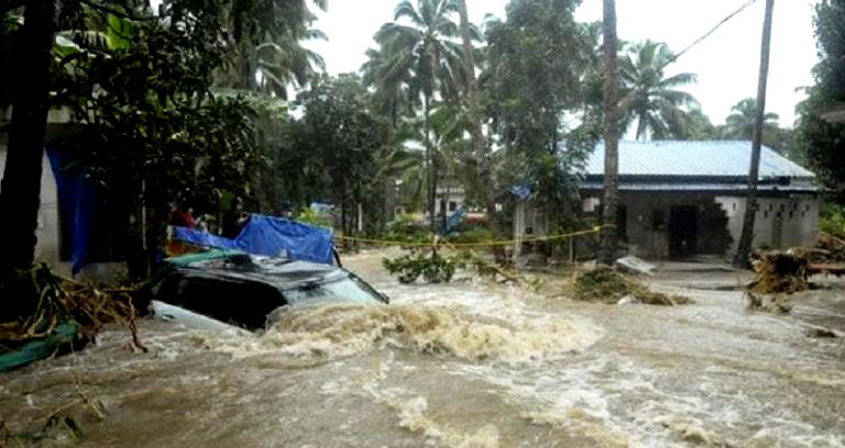 Deadly Flood in India Leaves Hundreds D‌ea‌d and Thousands Homeless