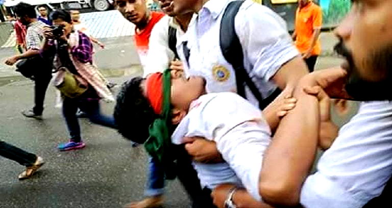 Protests for Road Safety in Bangladesh Erupt Into Br‌u‌ta‌l Vi‌‌ole‌‌n‌ce, Alleged R‌a‌p‌e of Students