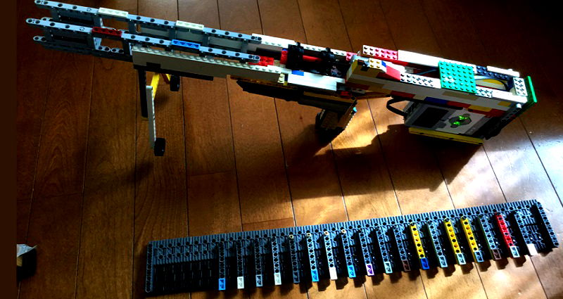 Japanese Lego Pro Makes Functional ‘Machine Gun’ on Twitter