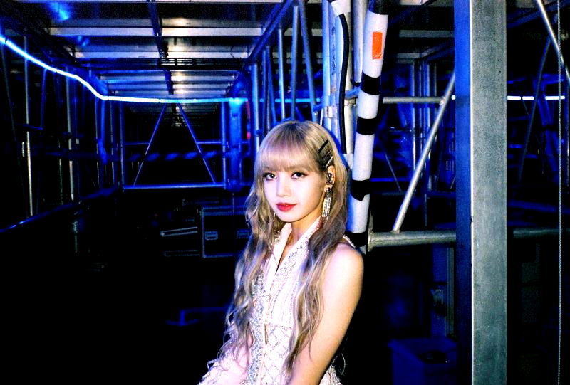 A Thai K-Pop star, Lisa, has become the target of racist attacks on social media.