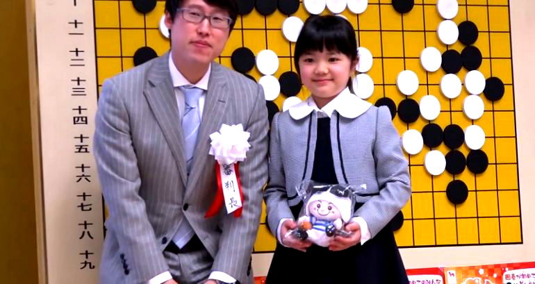 10-Year-Old Japanese Girl Becomes the Youngest Professional Go Player in the World