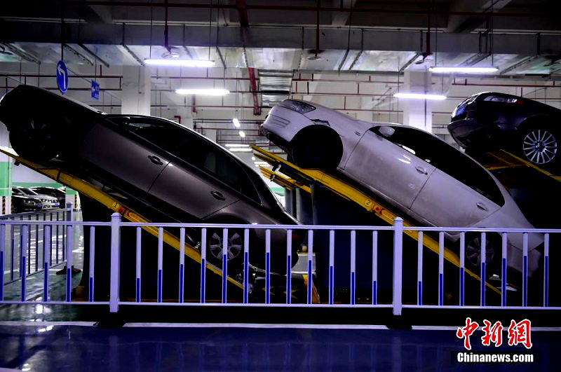 Chongqing, a major city in southwest China, just opened its first inclined parking lot as an experiment to save space for more cars.