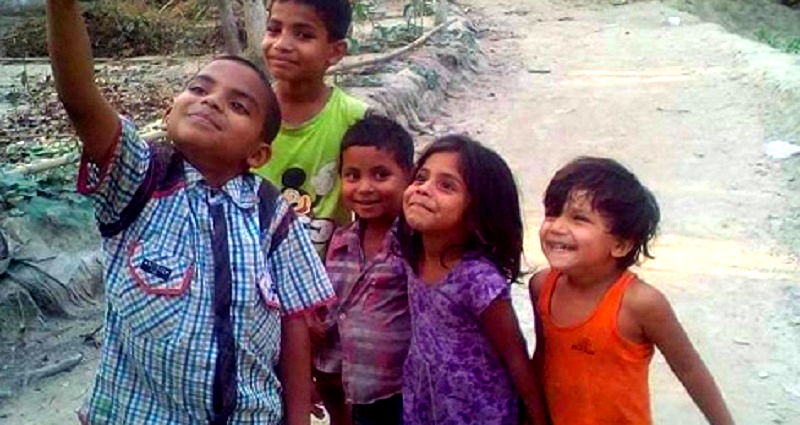 Children’s ‘Group Selfie’ Goes Viral For Not Being a Real Selfie