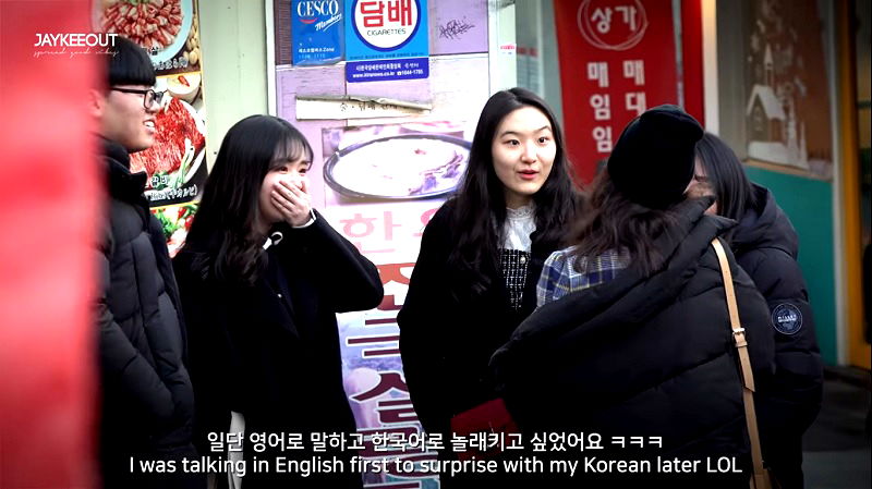 A foreign woman took to the streets of Itaewon in Seoul, South Korea to casually chat with random strangers, stunning them with her perfect grasp of the Korean language.