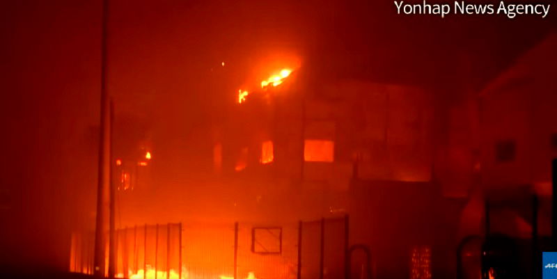 Terrifying clips of towering flames and dark clouds of smoke engulfing large residential areas in South Korea have emerged on local news and social media over the weekend.