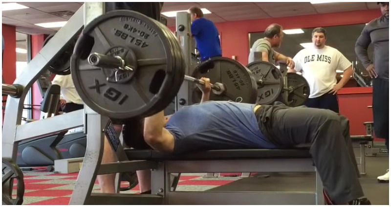 Average male discount bench press kg