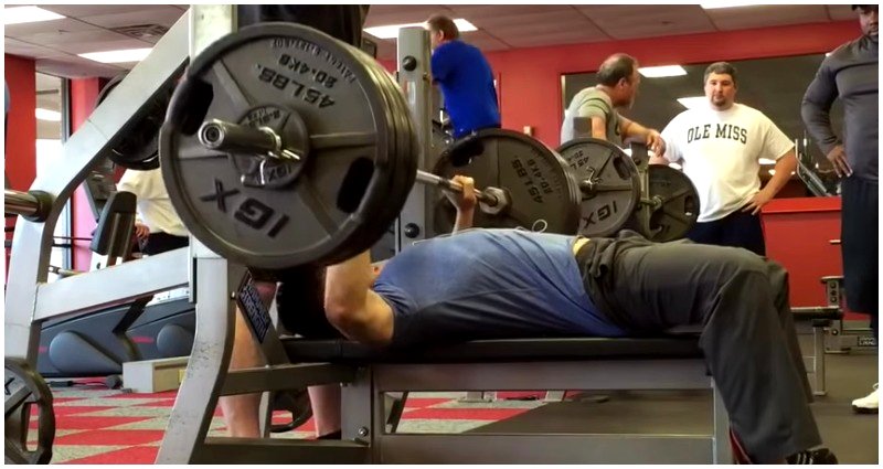 Meet the Asian Man Who Can Bench Press Over 250% His Own Weight