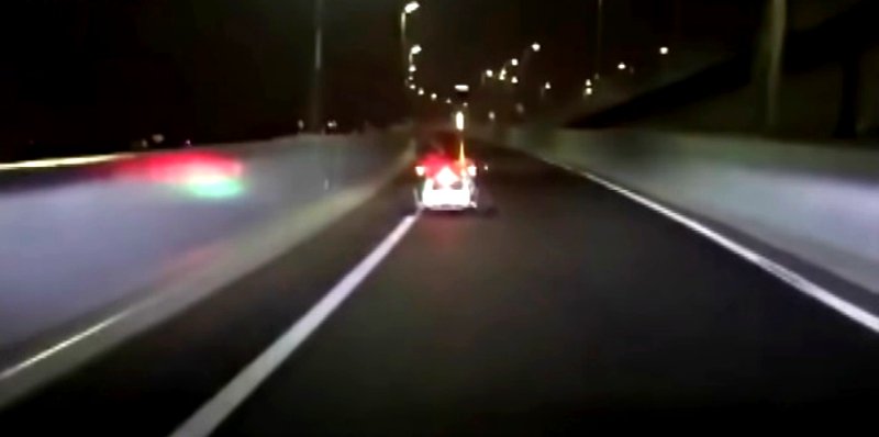 A real-life “Mario Kart” that sped down a restricted highway and over the Rainbow Bridge in Tokyo is now being chased by local authorities.