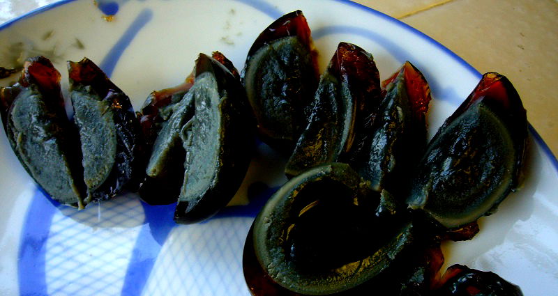 Italian Police Spark Outrage After Confiscating Century Eggs for Being ‘unfit for human consumption’