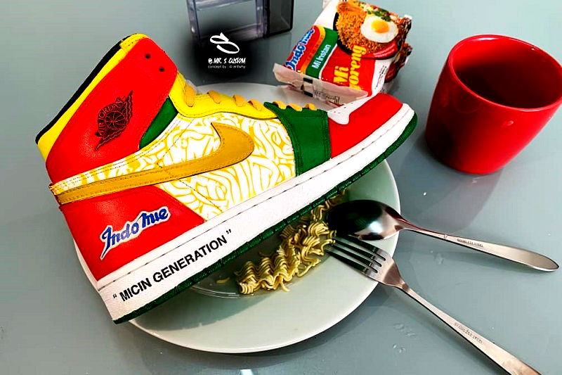 A couple of genius sneakers and instant noodle fans have created an unofficial collaboration and it is now going viral online.